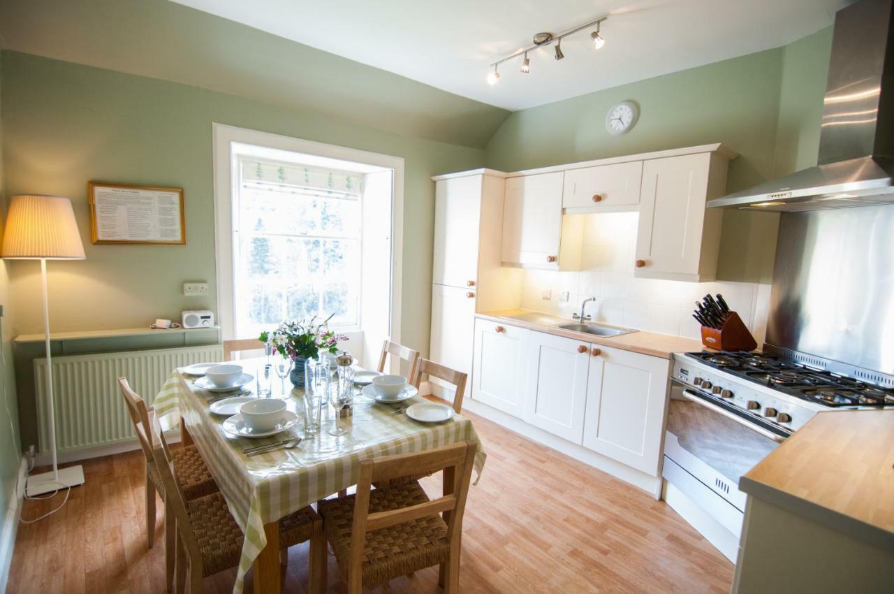 Neidpath Castle Cottage Peebles Esterno foto